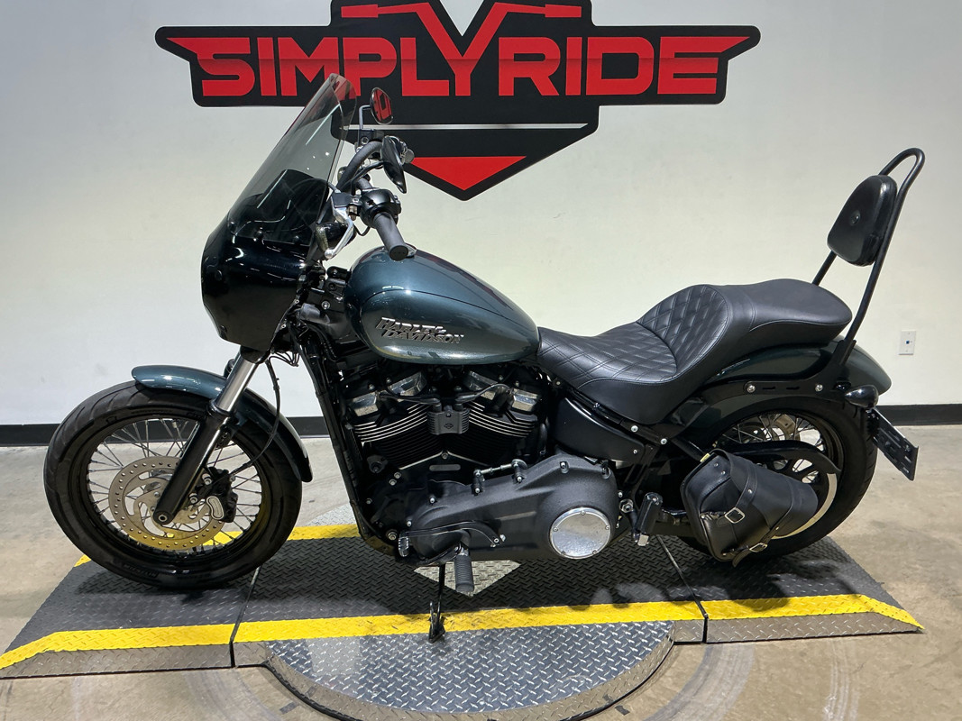 Street Bob®