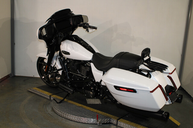 Street Glide®