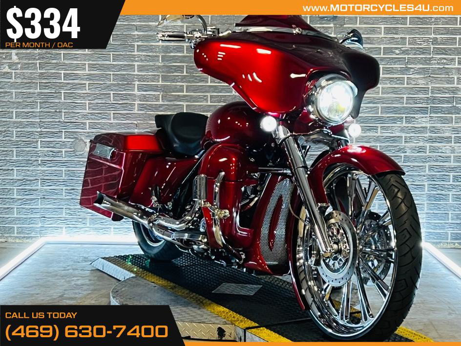 Street Glide®