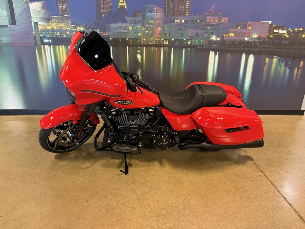 Street Glide®