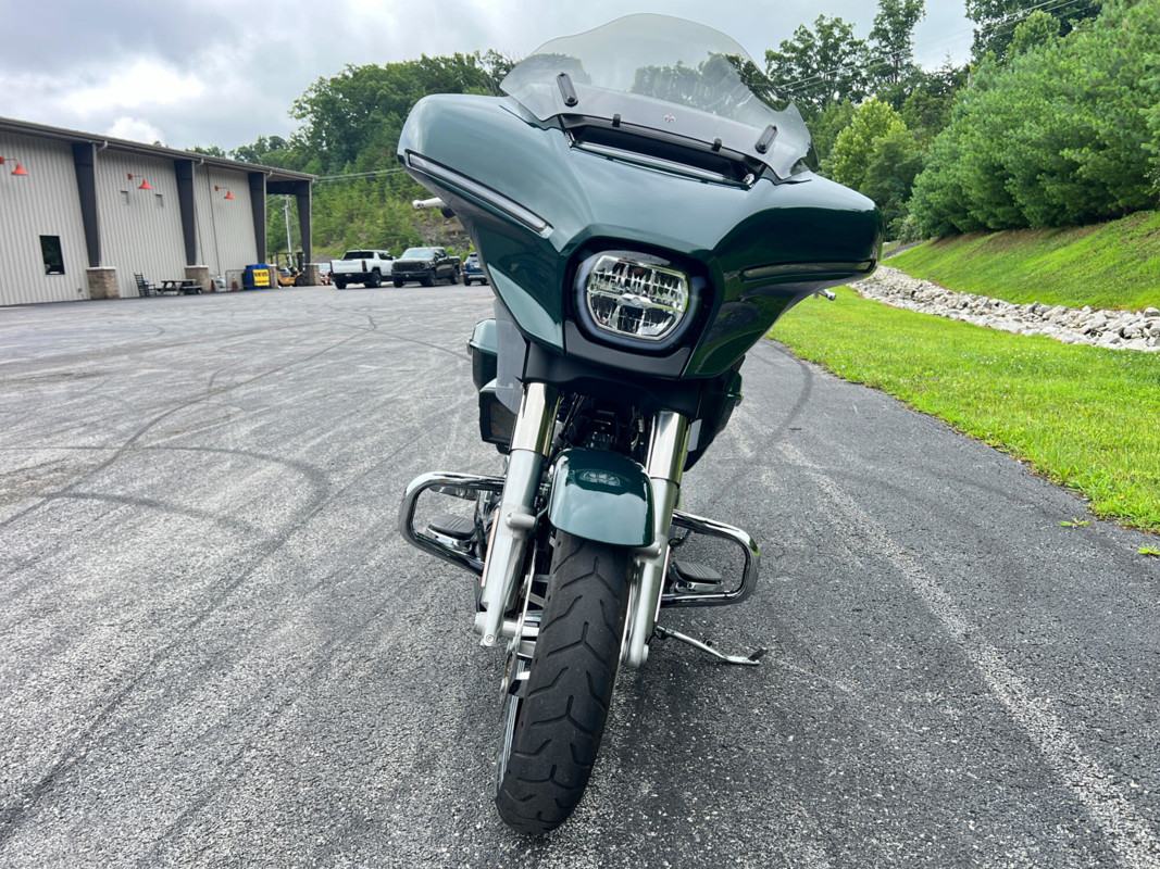 Street Glide®