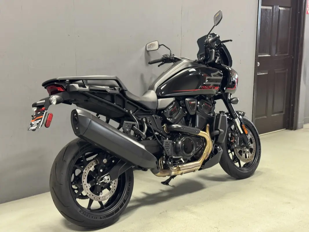 Pan America® 1250 ST