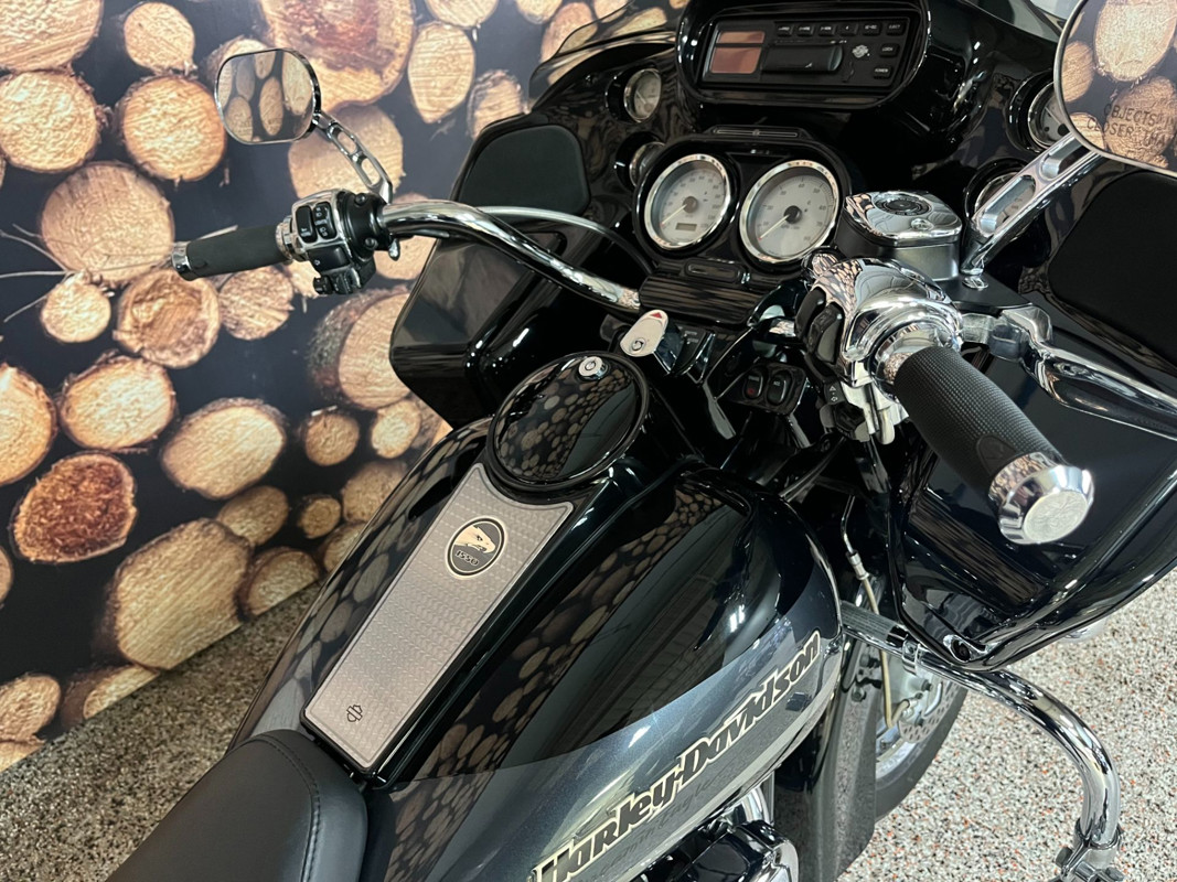 Road Glide®