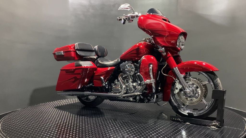 CVO® Street Glide®