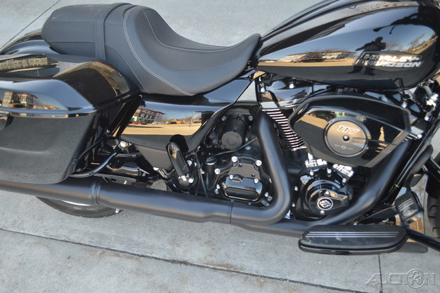 Street Glide®