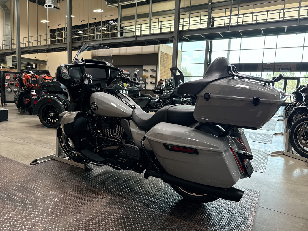 Street Glide® Ultra