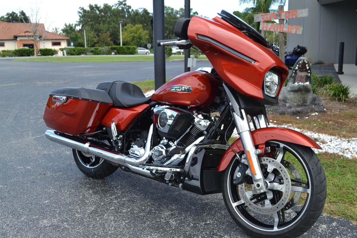 Street Glide®
