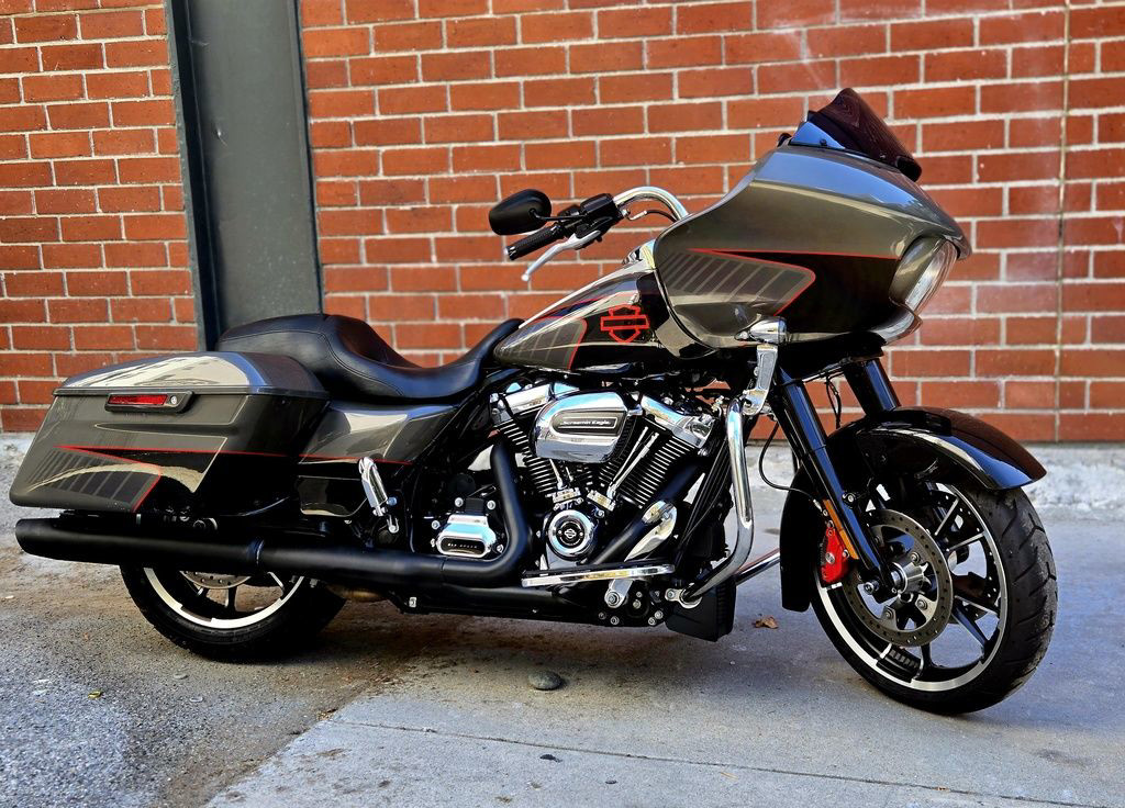 Road Glide®