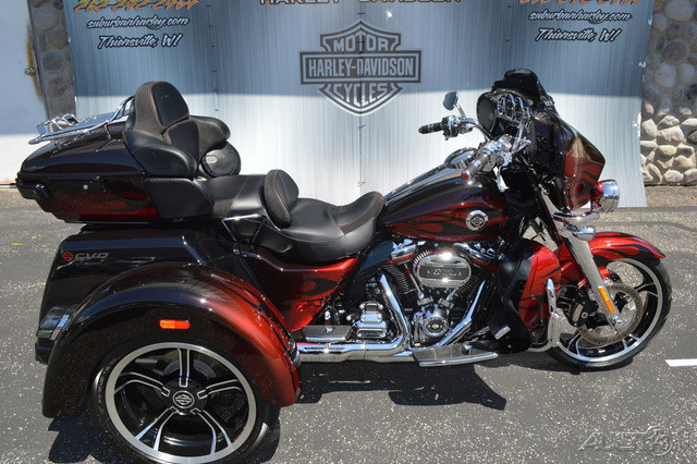 CVO® Tri Glide®