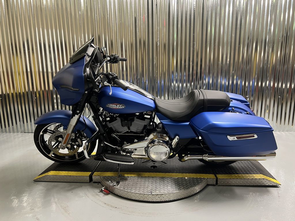 Street Glide®