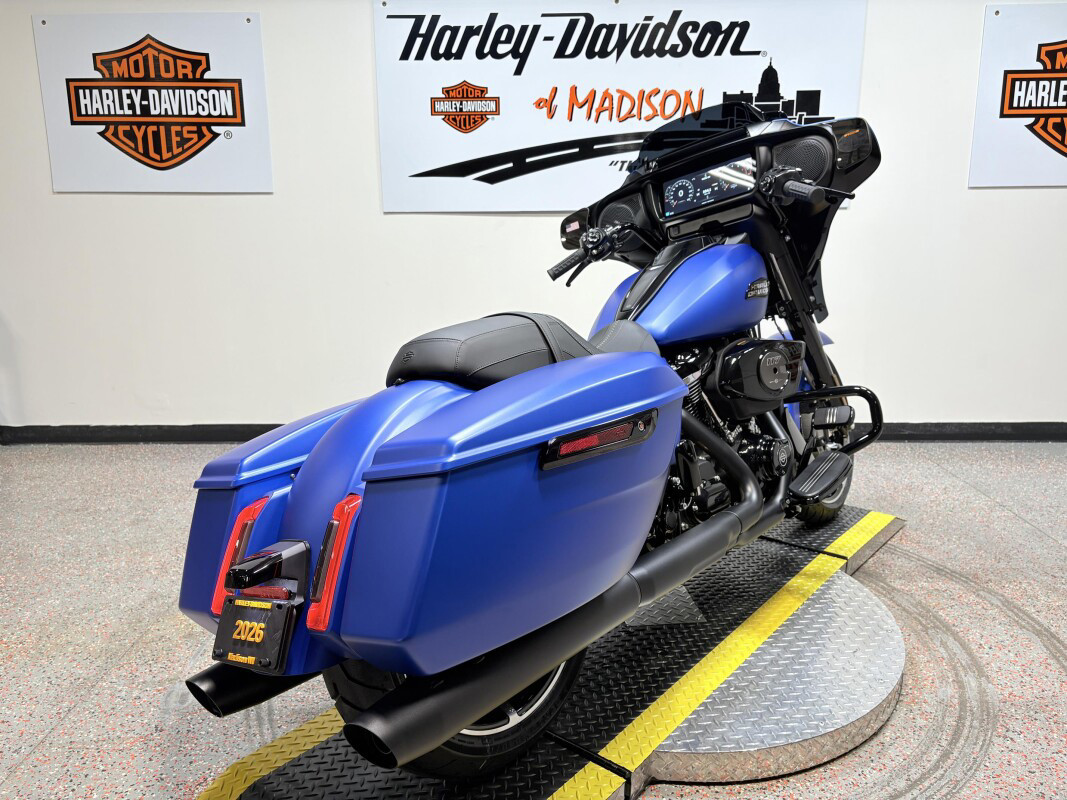 Street Glide®