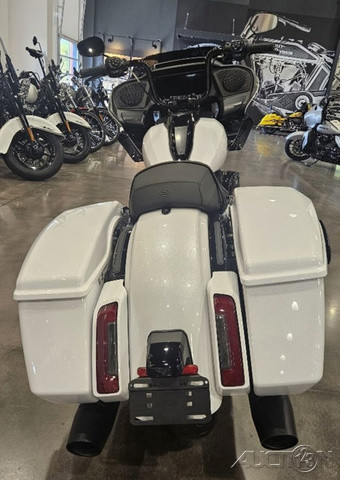 Road Glide®