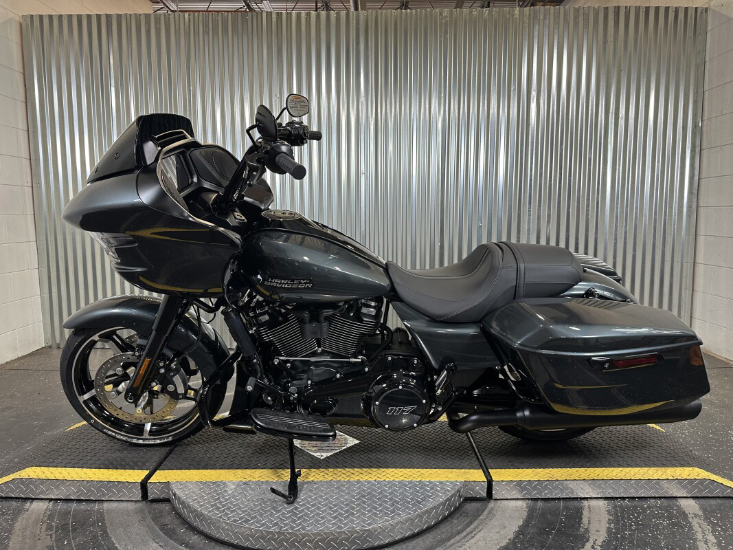Road Glide®
