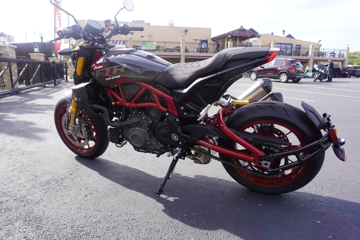 FTR R Carbon