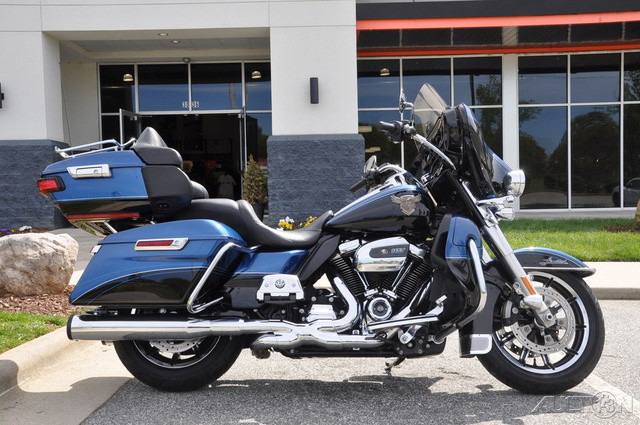 Electra Glide® Ultra® Limited 115th Anniversary