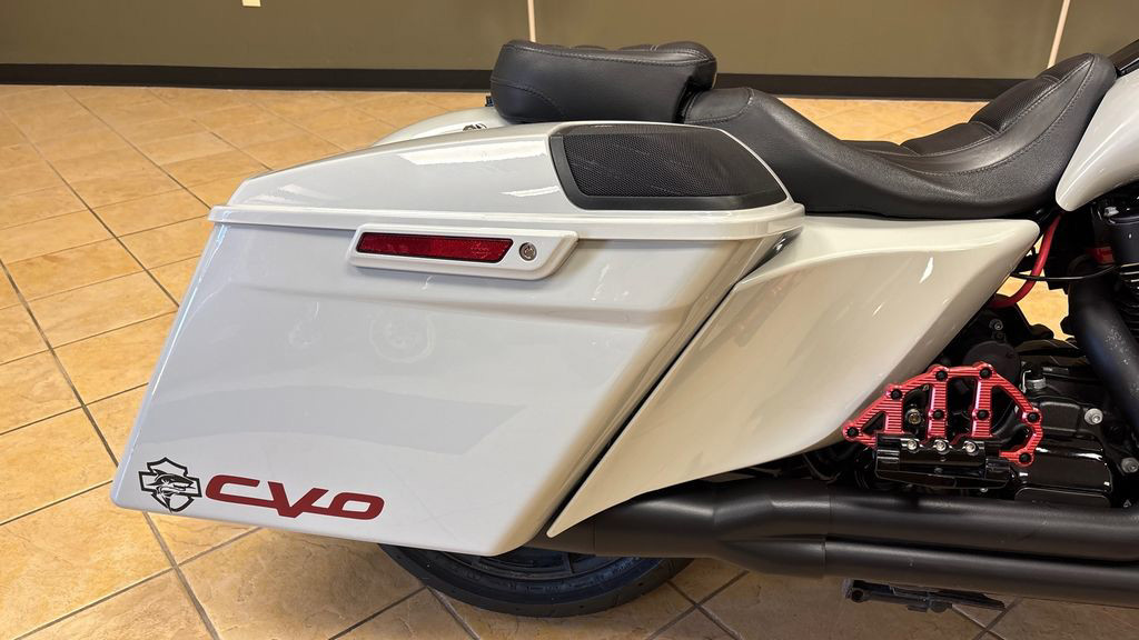 CVO® Road Glide®