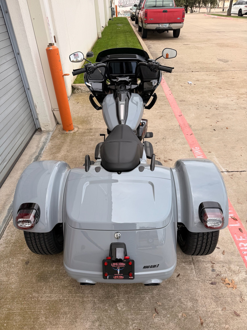 Road Glide® 3