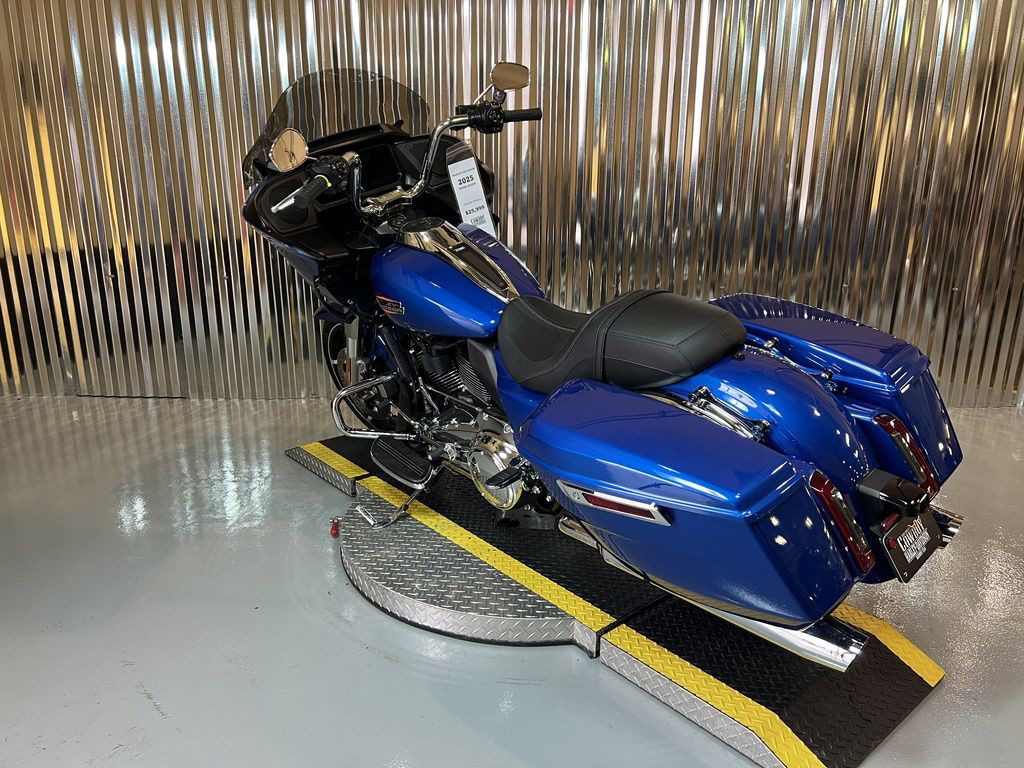 Road Glide®
