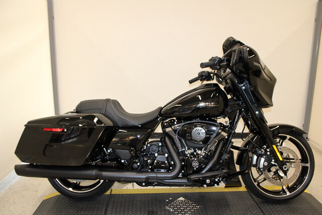 Street Glide®