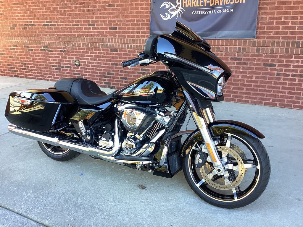 Street Glide®