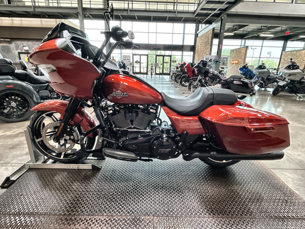 Road Glide®