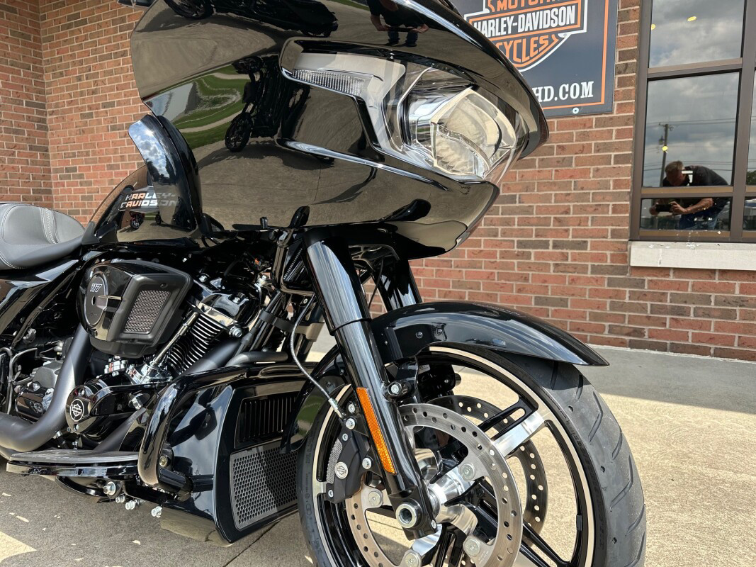 Road Glide®