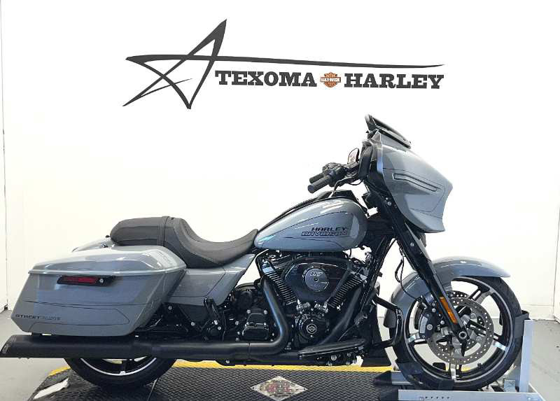 Street Glide®