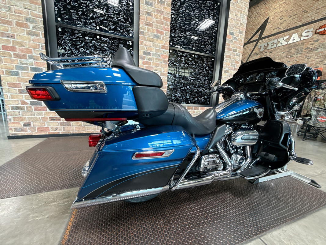 Electra Glide® Ultra® Limited 115th Anniversary