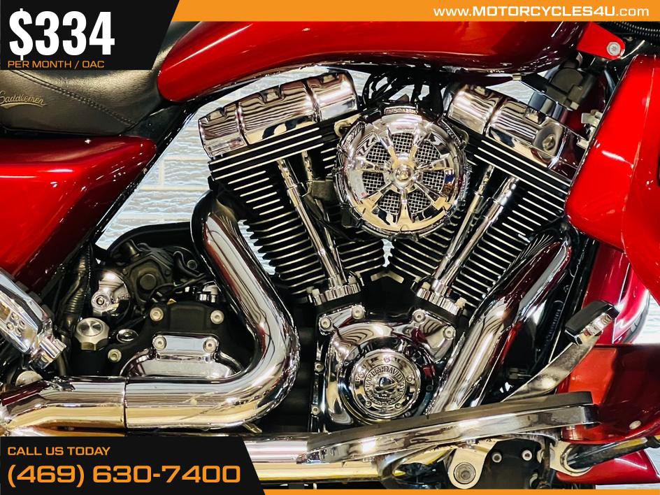 Street Glide®