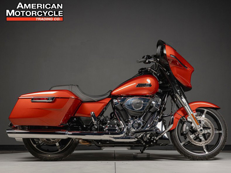 Street Glide®