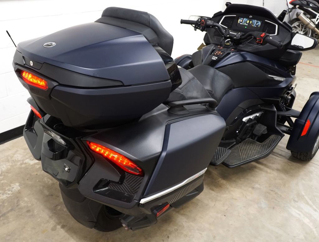 Spyder RT Sea-To-Sky