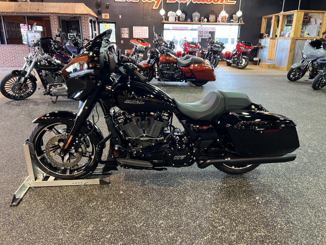 Street Glide®