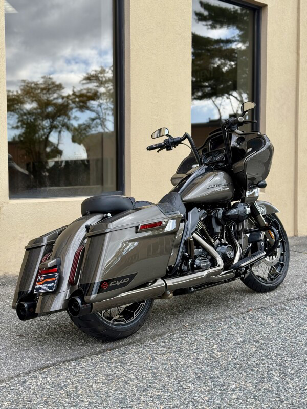 CVO® Road Glide®
