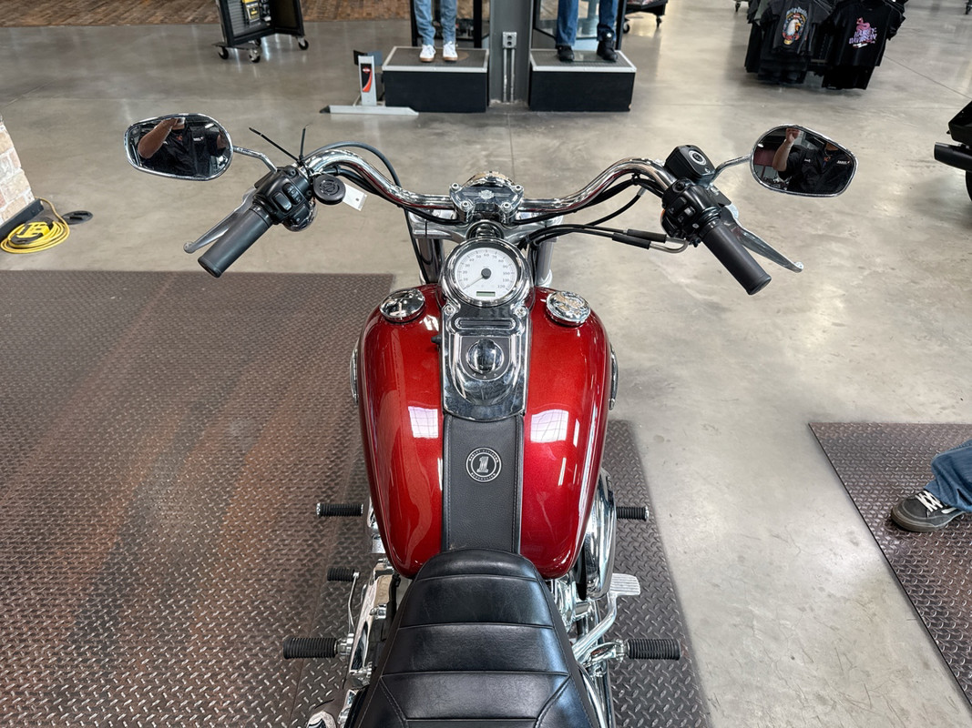 Dyna® Super Glide® Custom