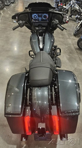 Street Glide®