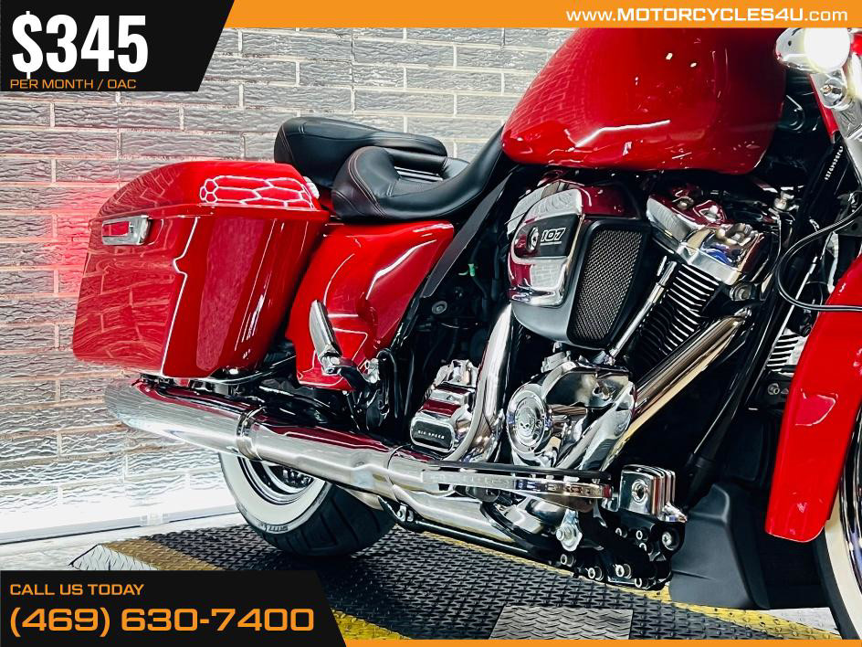 Street Glide®