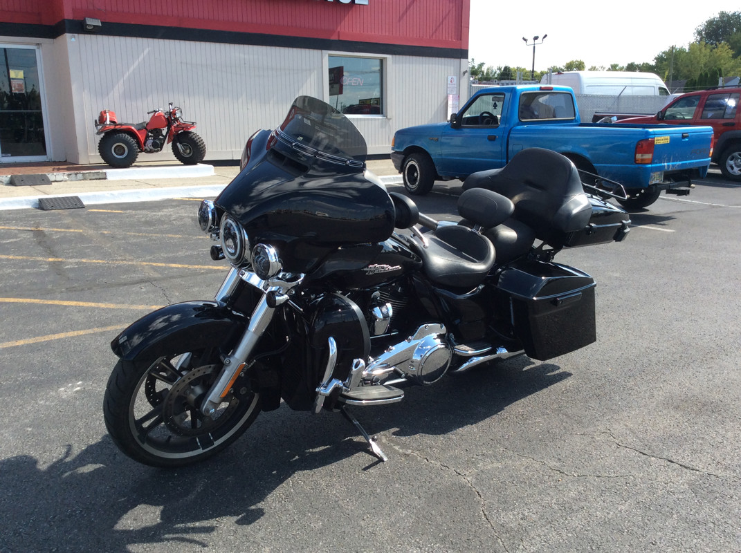 Street Glide®