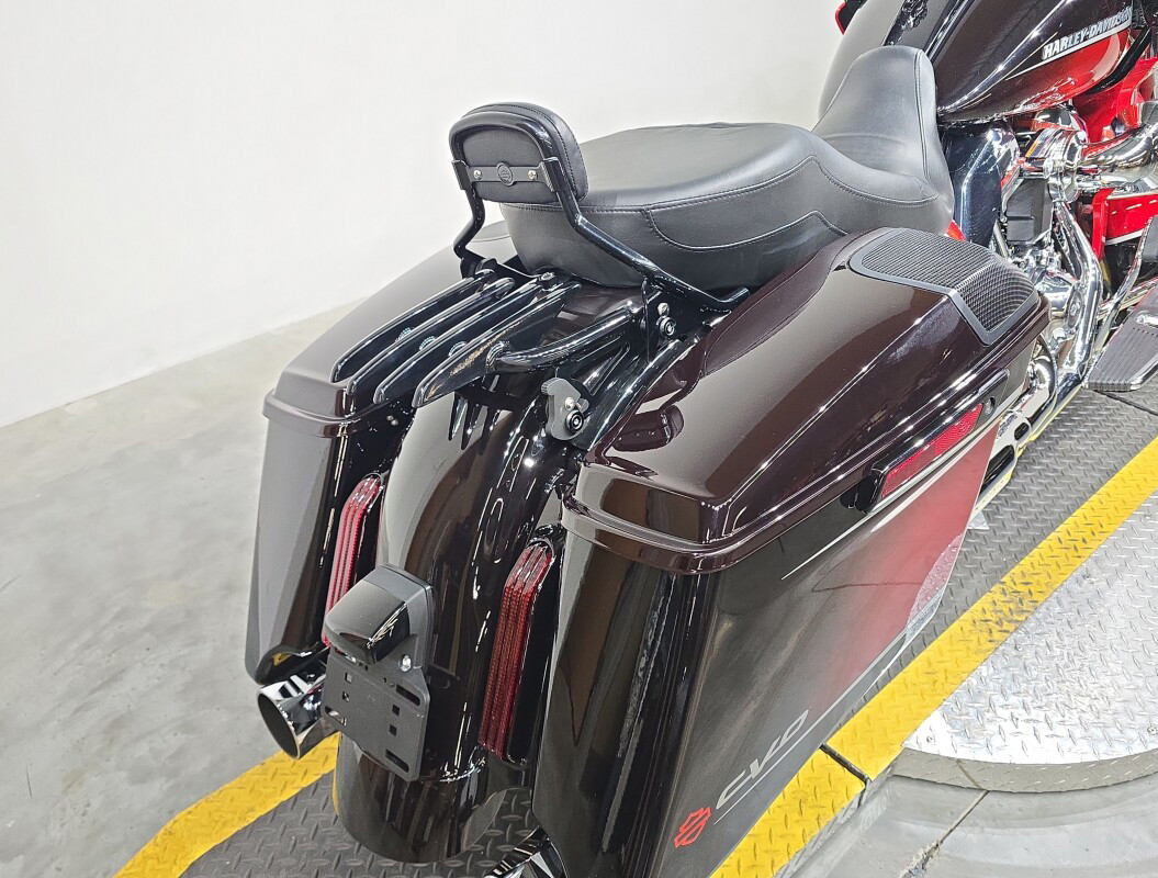 CVO® Road Glide®