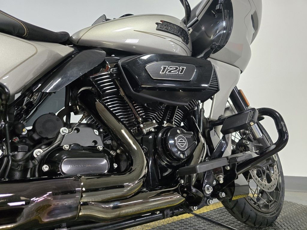 CVO® Road Glide®