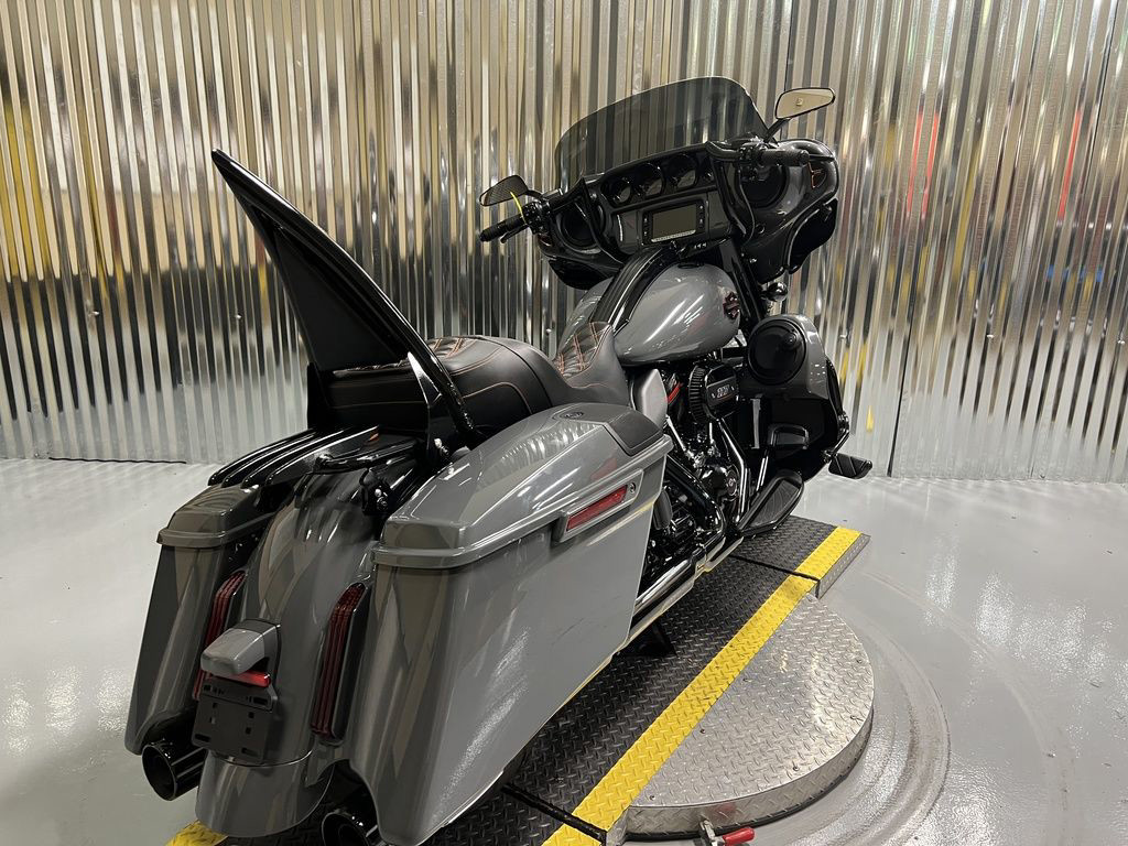 CVO® Street Glide®