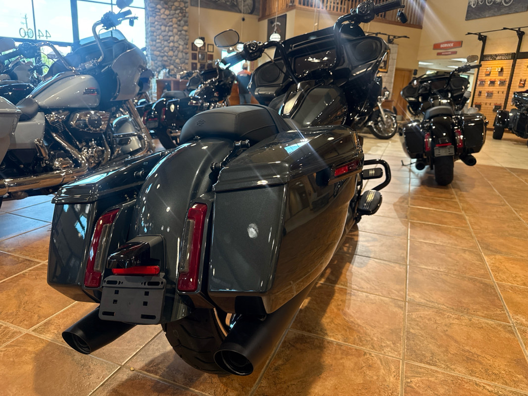 Road Glide®