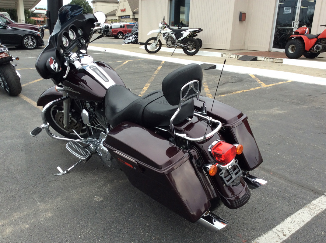 Street Glide®