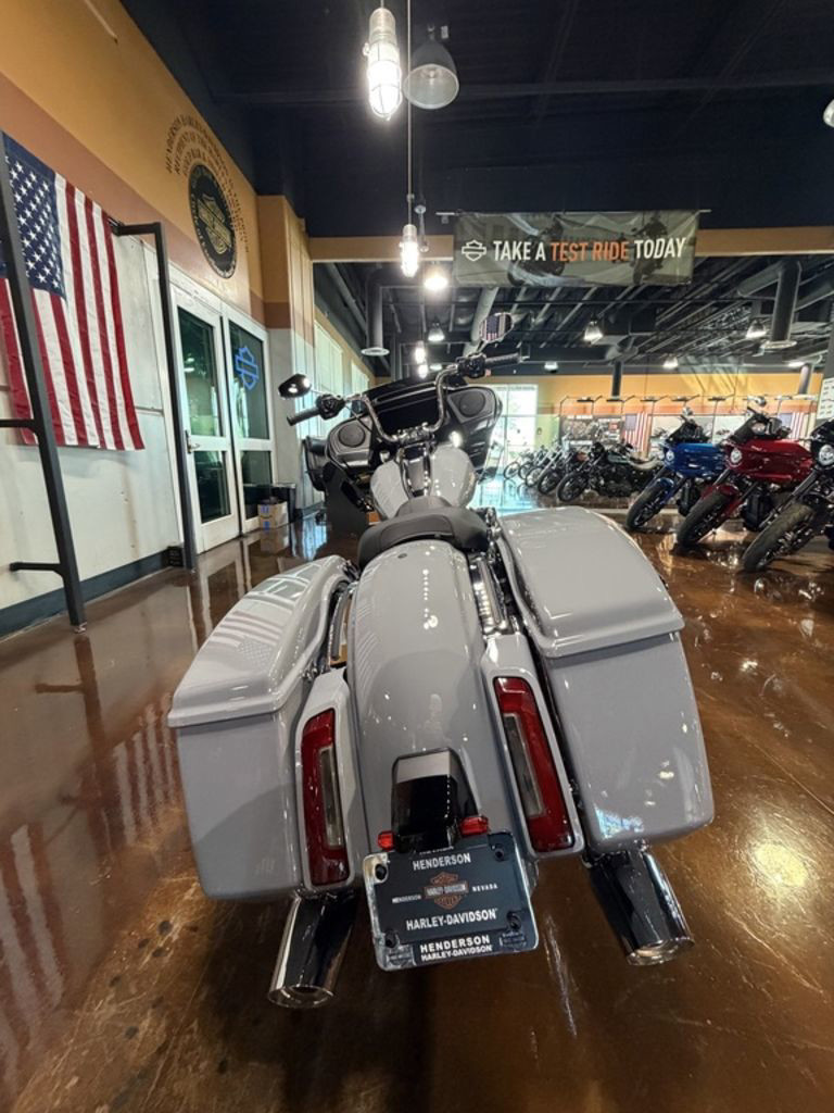 Road Glide®