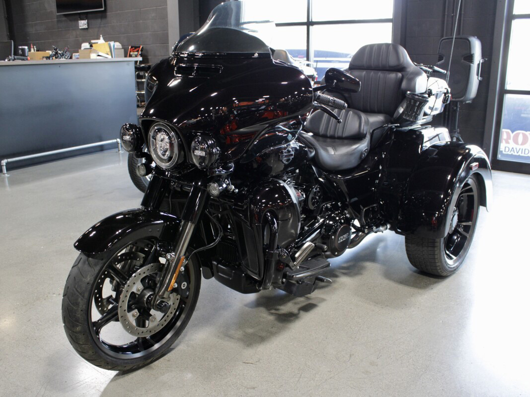 CVO® Tri Glide® Ultra
