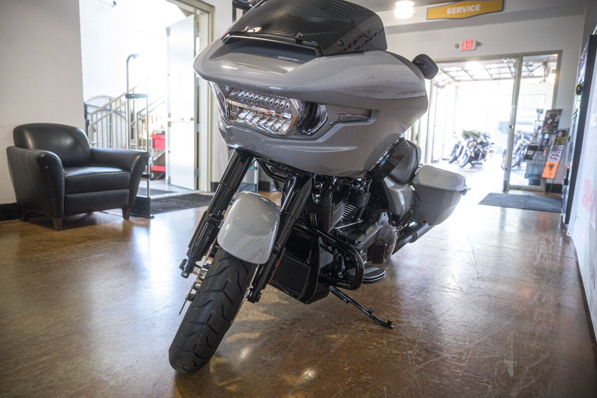 Road Glide®
