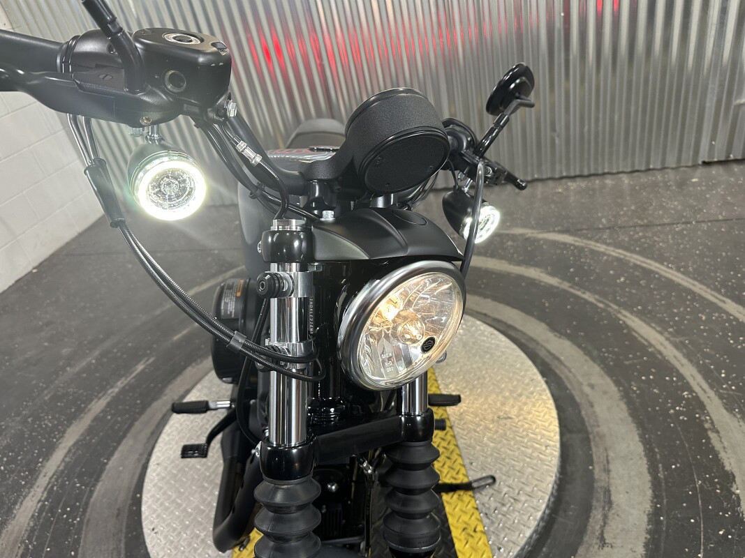 Iron 883®