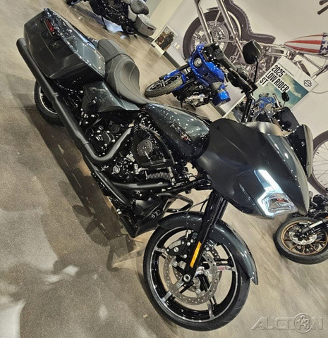 Road Glide®
