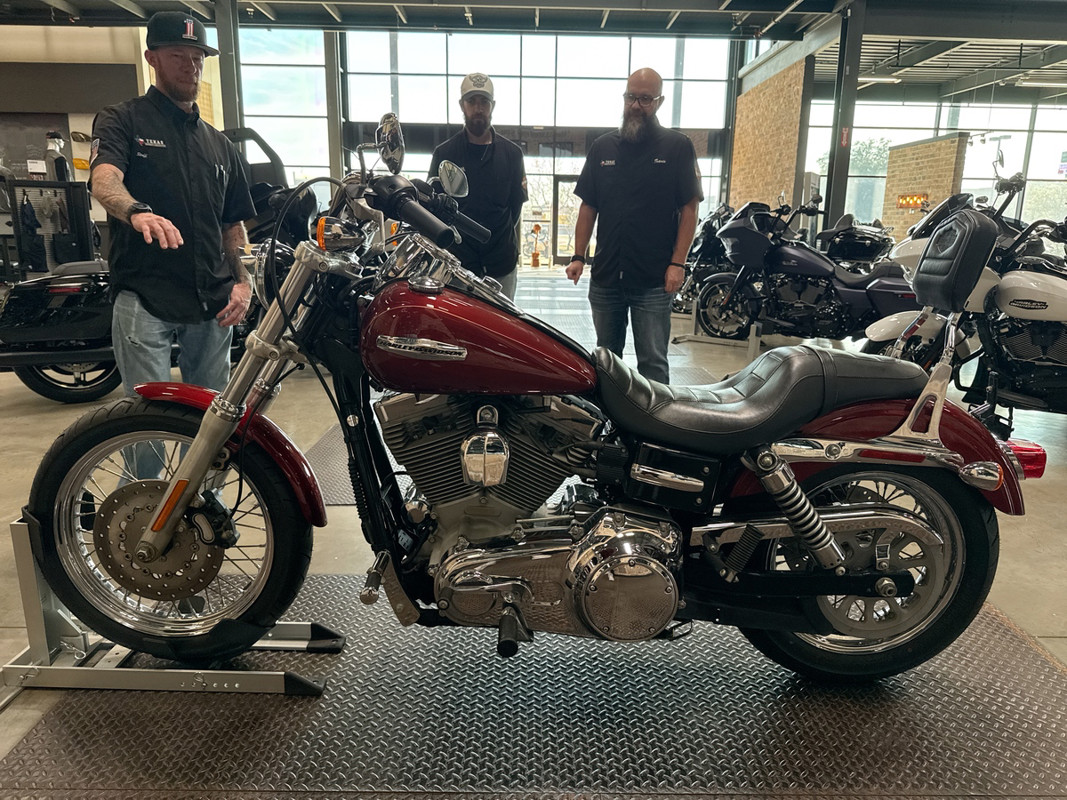 Dyna® Super Glide® Custom