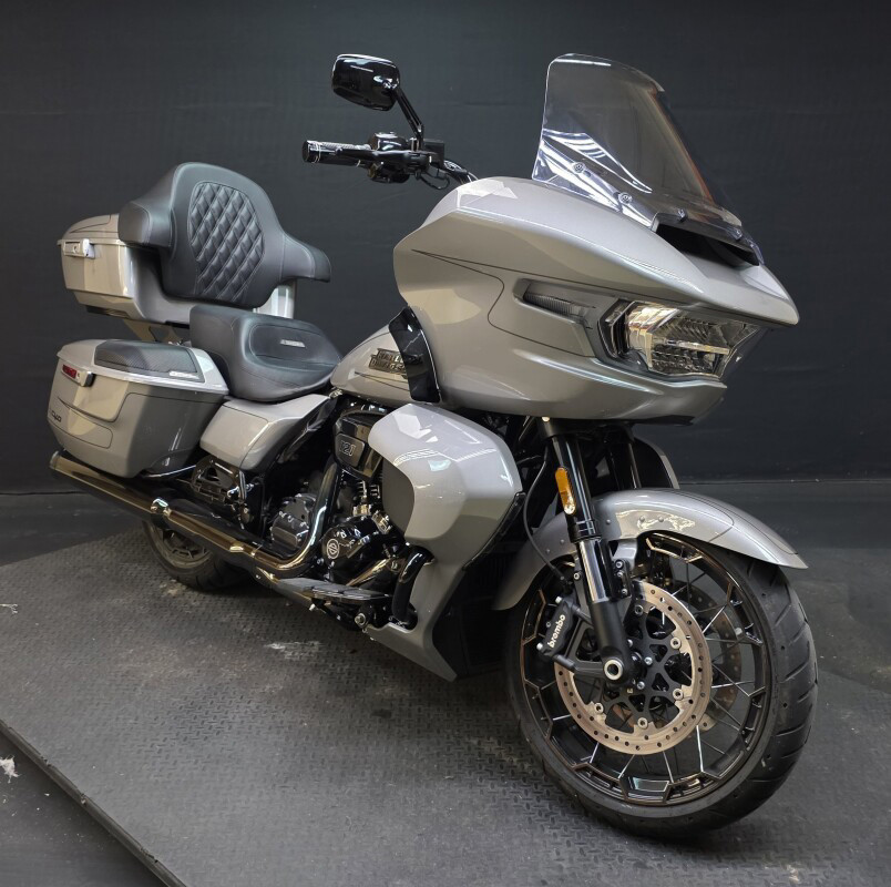 CVO® Road Glide®