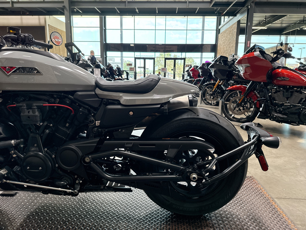 Sportster® S